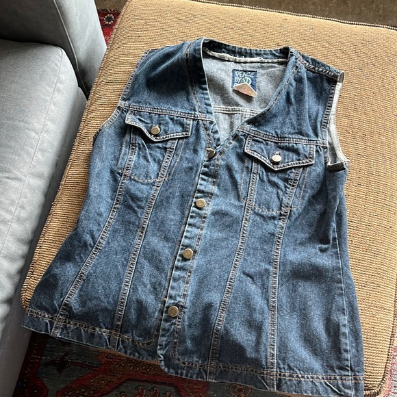 Denim Vest. Like new. - Picture 1 of 5